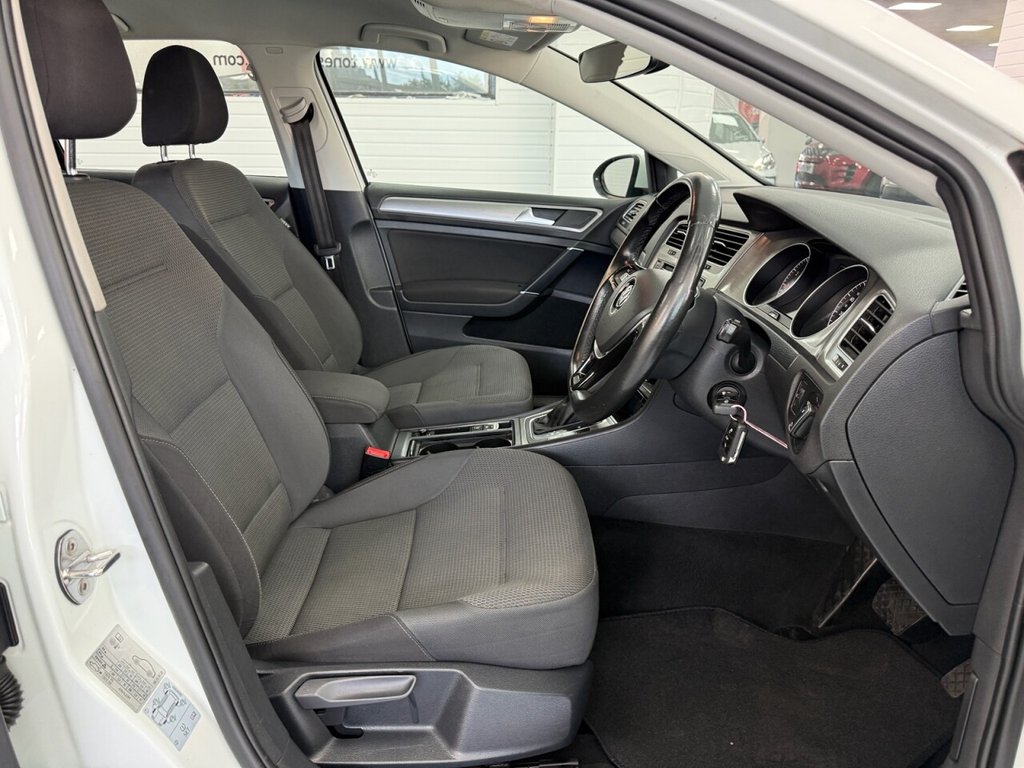 Used Volkswagen Golf 2017 for sale - 76776675: Photo 23