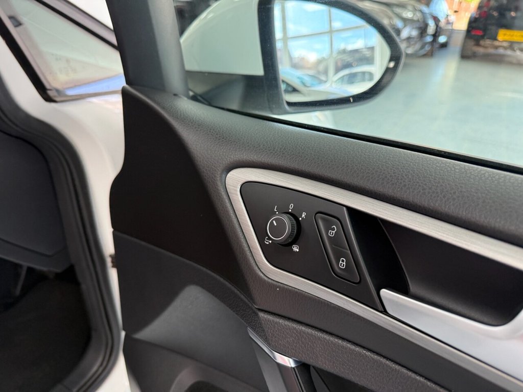 Used Volkswagen Golf 2017 for sale - 76776675: Photo 24