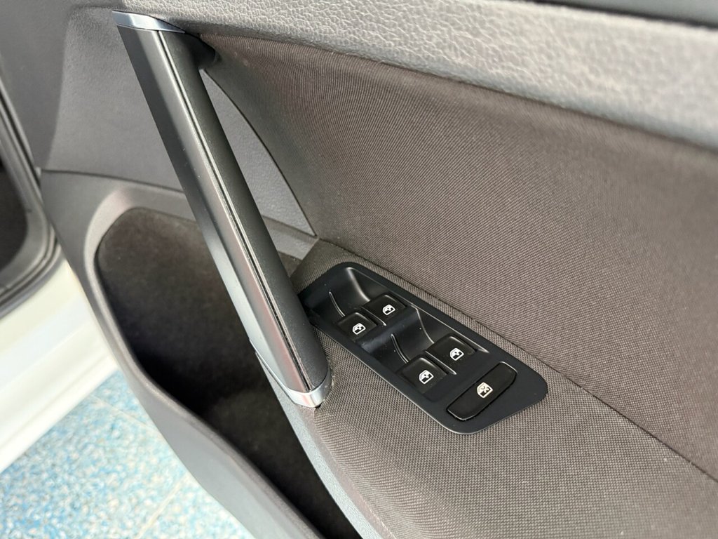 Used Volkswagen Golf 2017 for sale - 76776675: Photo 25