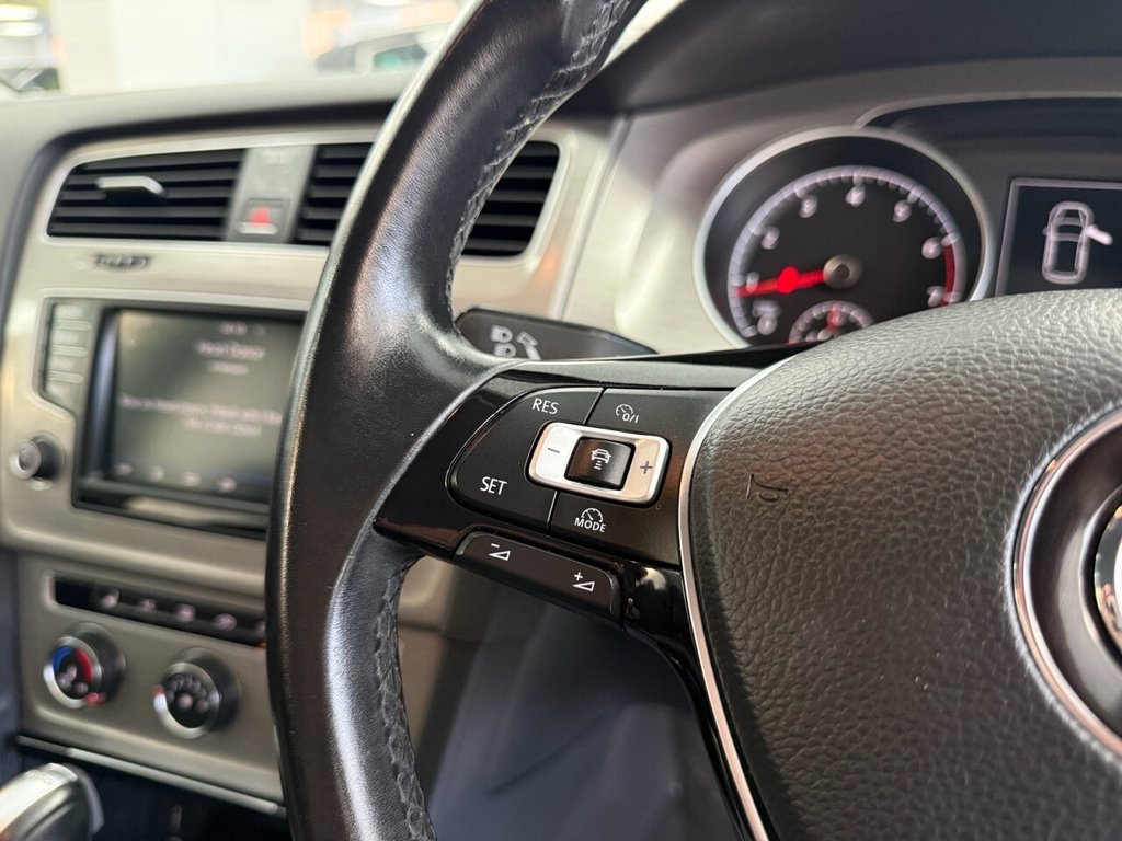 Used Volkswagen Golf 2017 for sale - 76776675: Photo 28