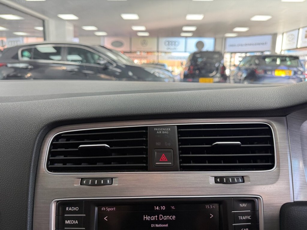 Used Volkswagen Golf 2017 for sale - 76776675: Photo 31