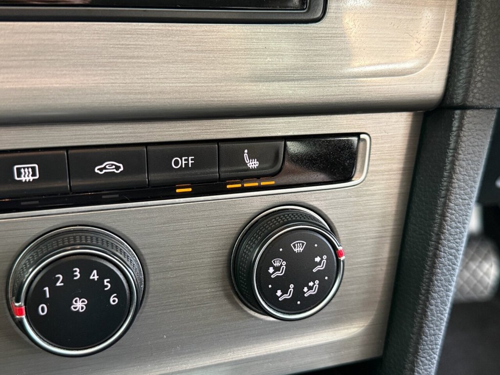 Used Volkswagen Golf 2017 for sale - 76776675: Photo 40