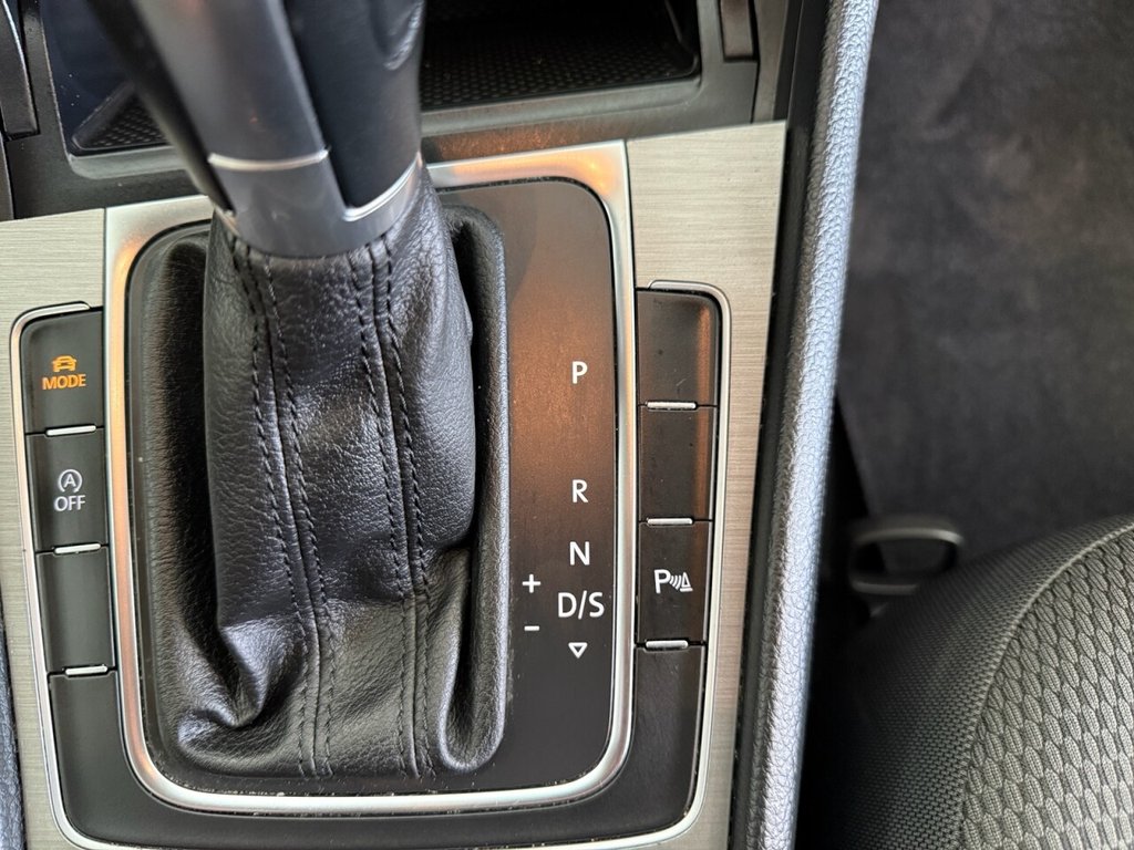 Used Volkswagen Golf 2017 for sale - 76776675: Photo 43