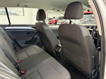 Used Volkswagen Golf 2017 for sale - 76776675: Photo