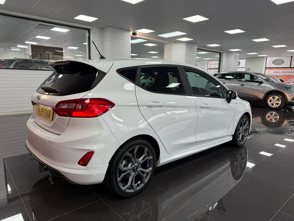 Used Ford Fiesta 2019 for sale - 78200425: Photo 2