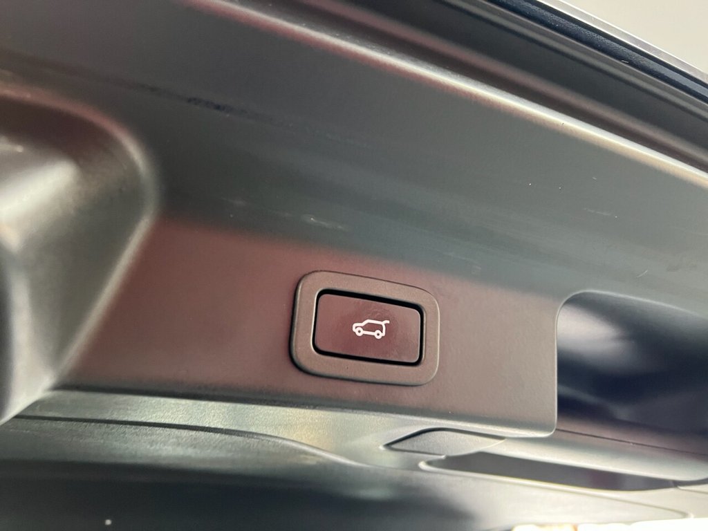 Used Jaguar F-Pace 2018 for sale - 77084046: Photo 12