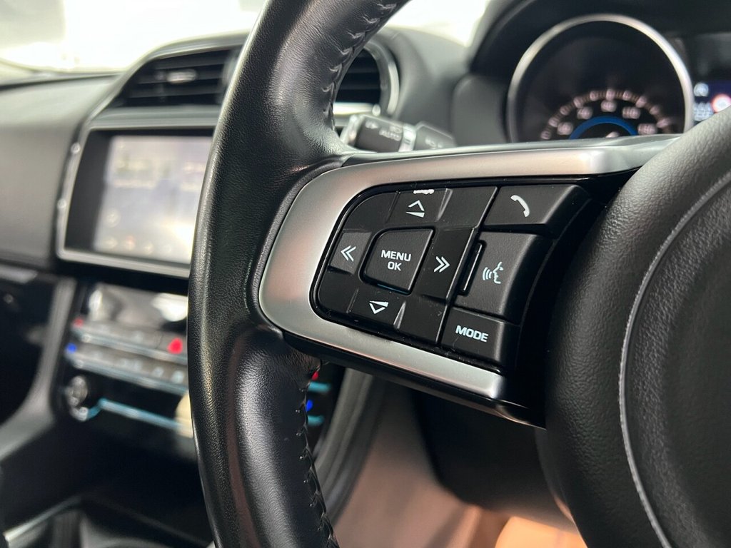 Used Jaguar F-Pace 2018 for sale - 77084046: Photo 35