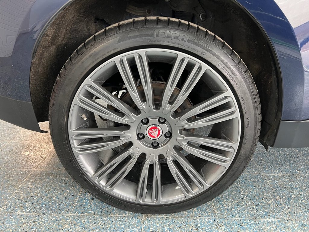 Used Jaguar F-Pace 2018 for sale - 77084046: Photo 4