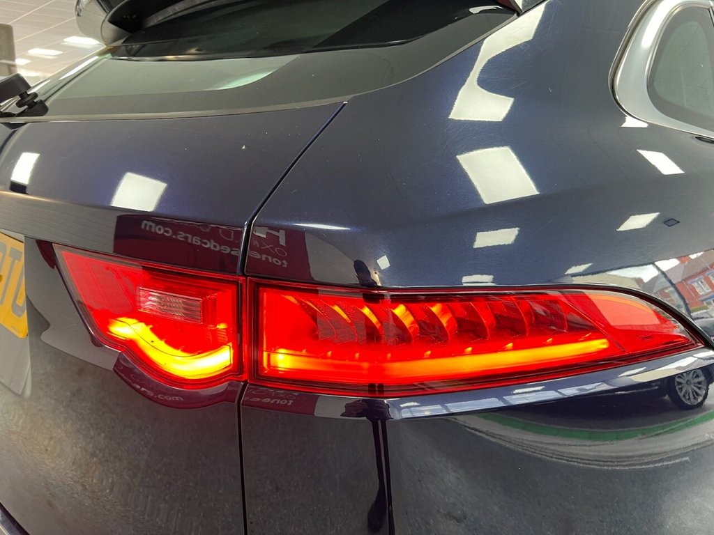 Used Jaguar F-Pace 2018 for sale - 77084046: Photo 8