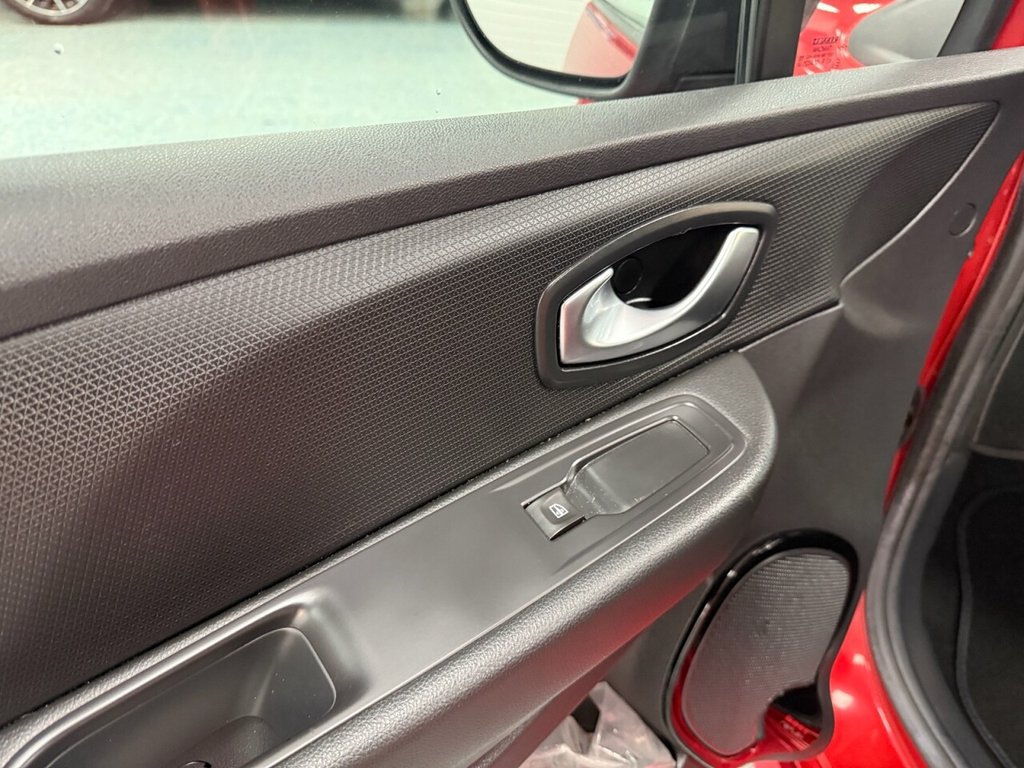 Used Renault Clio 2019 for sale - 77328292: Photo 17