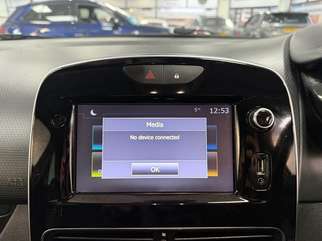 Used Renault Clio 2019 for sale - 77328292: Photo 35