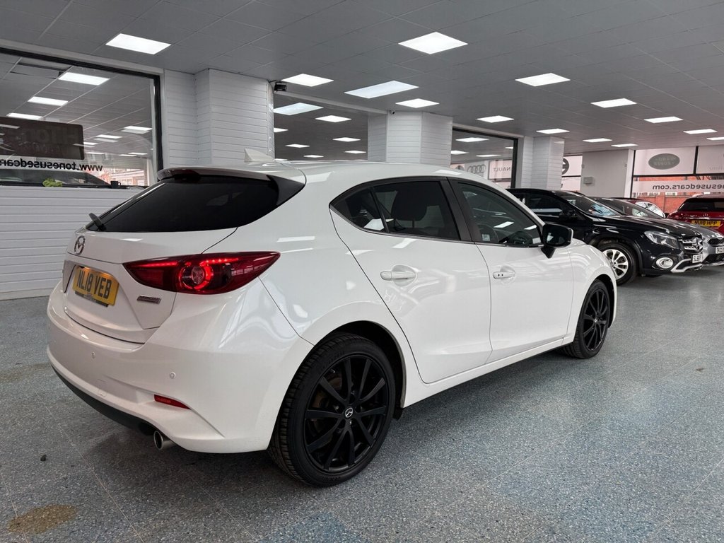 Used Mazda Mazda3 2018 for sale - 76776686: Photo 2