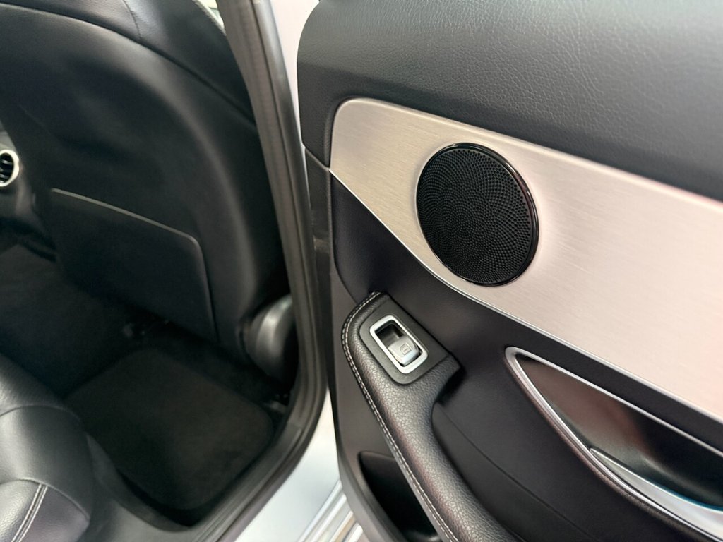 Used Mercedes-Benz C Class 2018 for sale - 78181680: Photo 8