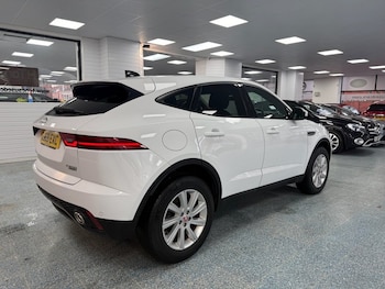Used Jaguar E-Pace 2019 for sale - 76776553: Photo
