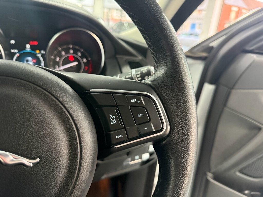 Used Jaguar E-Pace 2019 for sale - 76776553: Photo 32