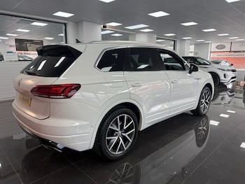 Used Volkswagen Touareg 2018 for sale - 79358488: Photo