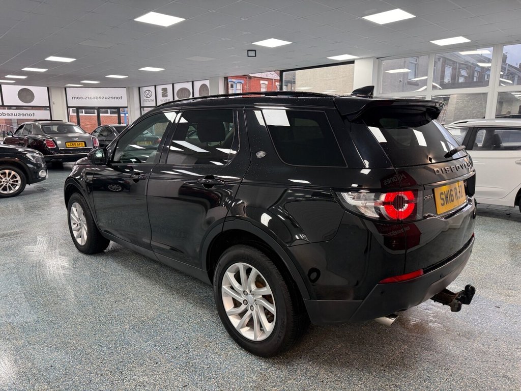 Used Land Rover Discovery Sport 2016 for sale - 76776652: Photo 14