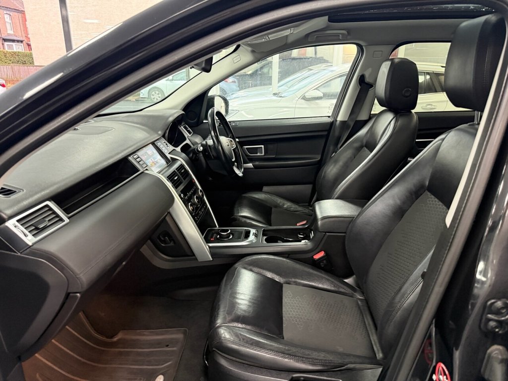 Used Land Rover Discovery Sport 2016 for sale - 76776652: Photo 17