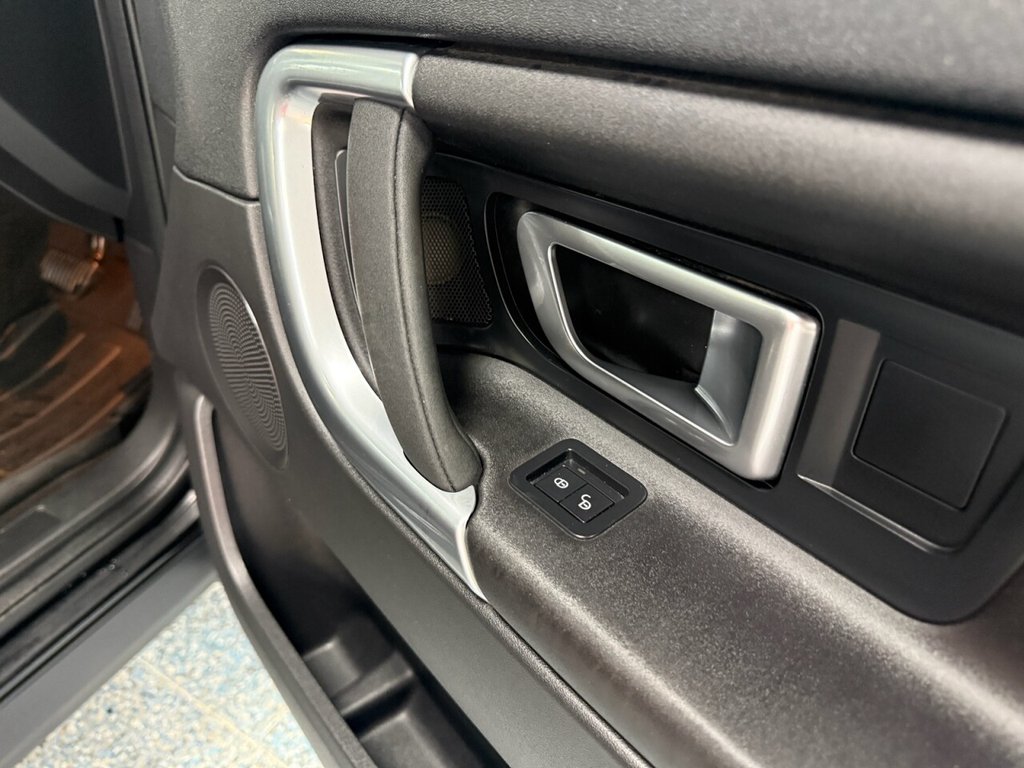 Used Land Rover Discovery Sport 2016 for sale - 76776652: Photo 28