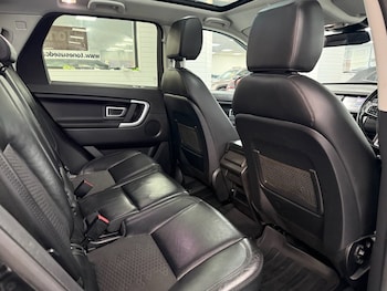 Used Land Rover Discovery Sport 2016 for sale - 76776652: Photo