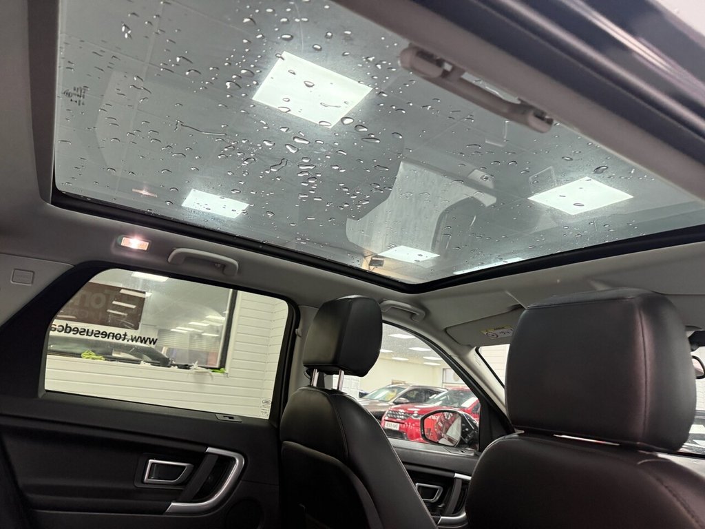 Used Land Rover Discovery Sport 2016 for sale - 76776652: Photo 6