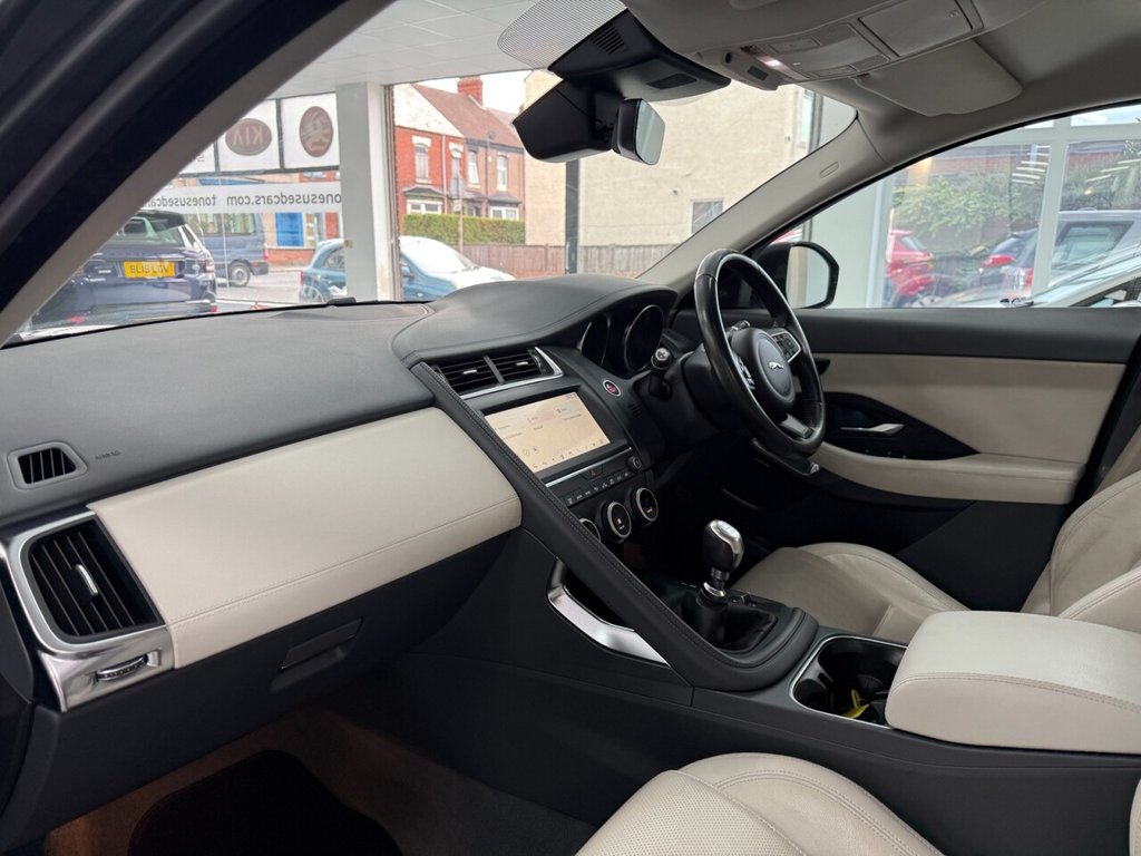Used Jaguar E-Pace 2019 for sale - 76776696: Photo 14