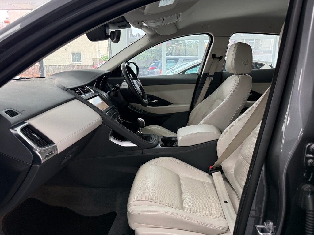 Used Jaguar E-Pace 2019 for sale - 76776696: Photo 15