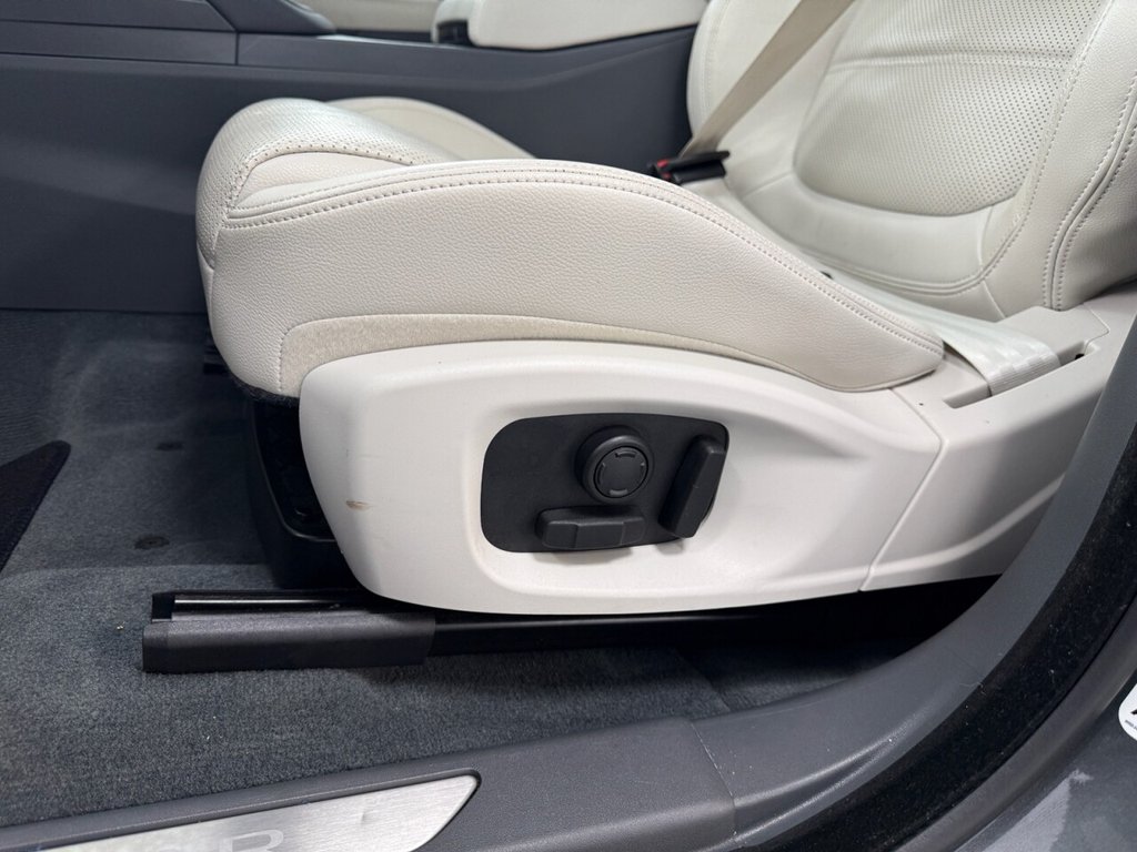 Used Jaguar E-Pace 2019 for sale - 76776696: Photo 18