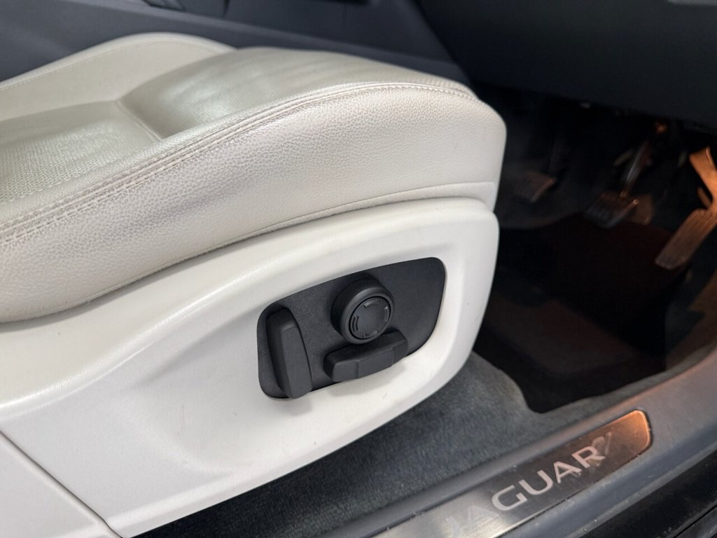 Used Jaguar E-Pace 2019 for sale - 76776696: Photo 30