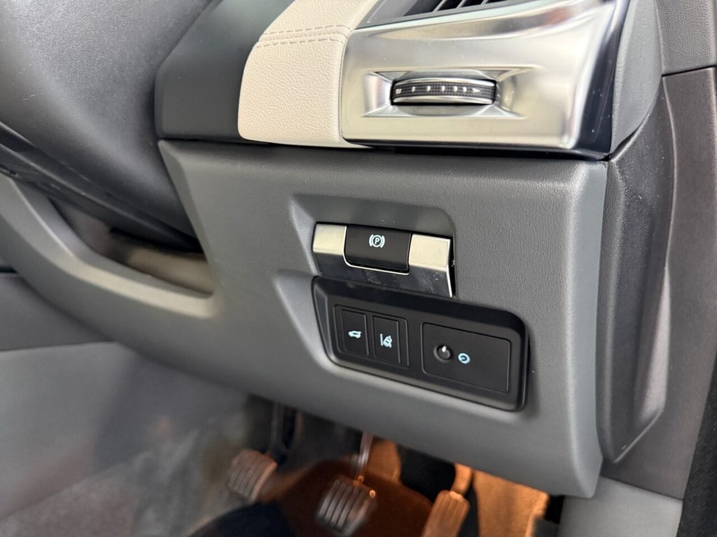 Used Jaguar E-Pace 2019 for sale - 76776696: Photo 31