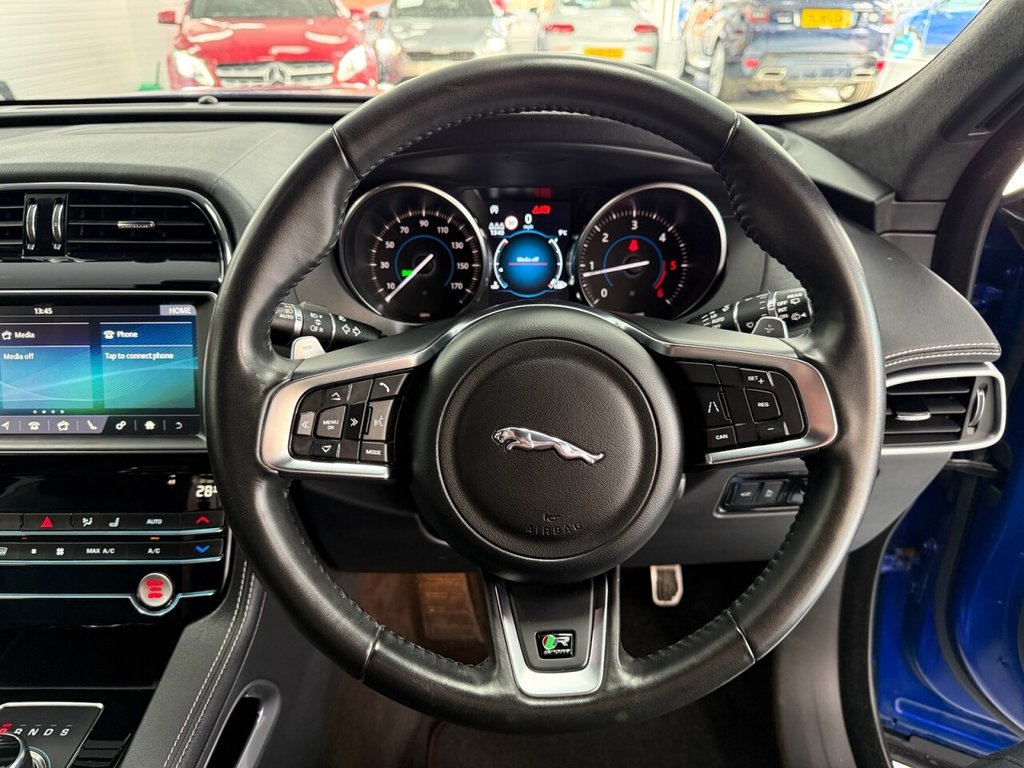 Used Jaguar F-Pace 2019 for sale - 76776581: Photo 36