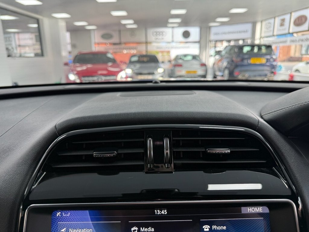 Used Jaguar F-Pace 2019 for sale - 76776581: Photo 41