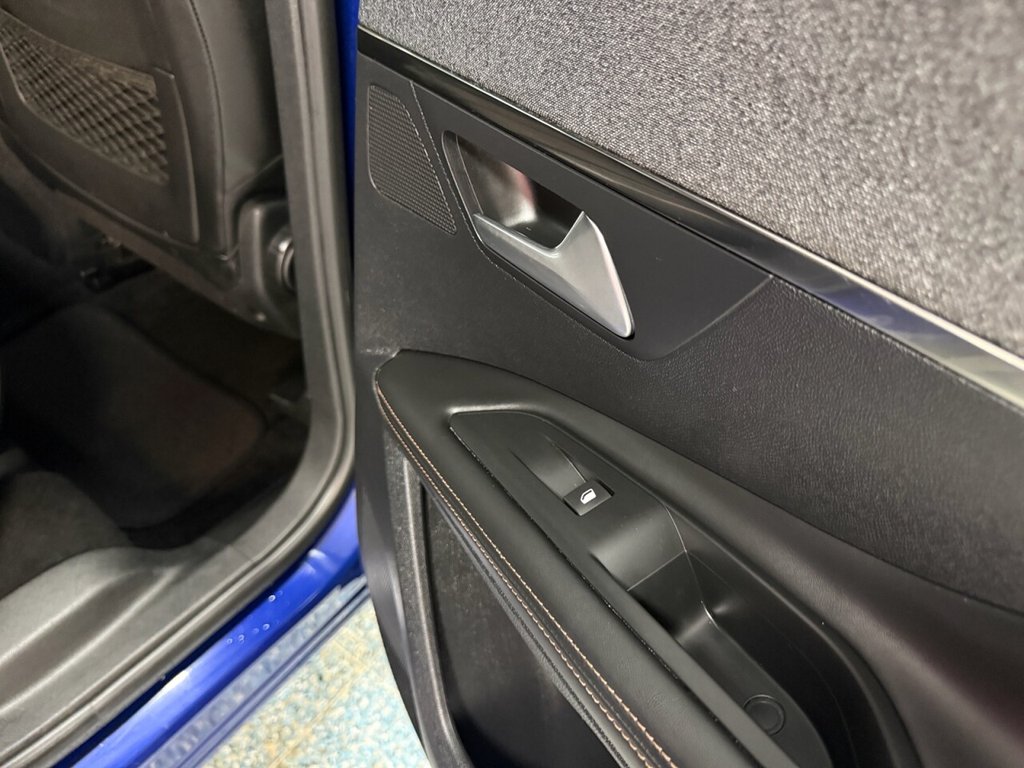 Used Peugeot 3008 2017 for sale - 77464110: Photo 6