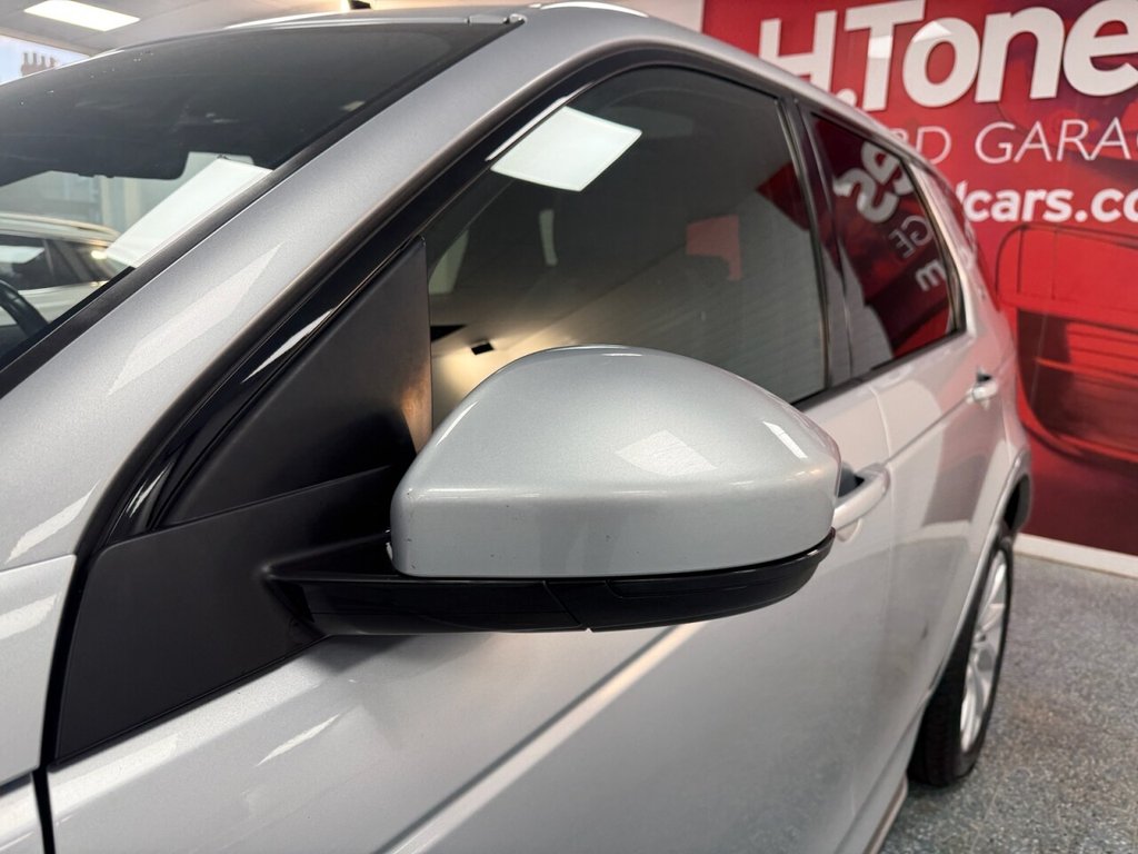 Used Land Rover Discovery Sport 2020 for sale - 76776672: Photo 23