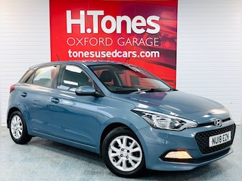 Used Hyundai i20 2018 for sale - 76776685: Photo
