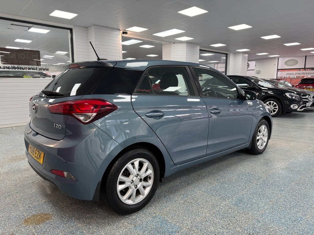 Used Hyundai i20 2018 for sale - 76776685: Photo 2