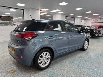 Used Hyundai i20 2018 for sale - 76776685: Photo