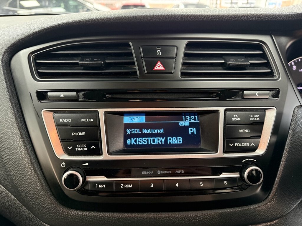 Used Hyundai i20 2018 for sale - 76776685: Photo 30