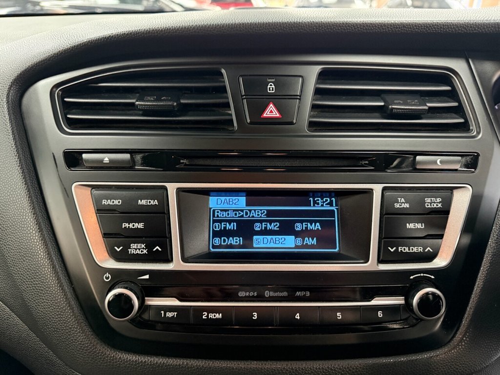 Used Hyundai i20 2018 for sale - 76776685: Photo 31