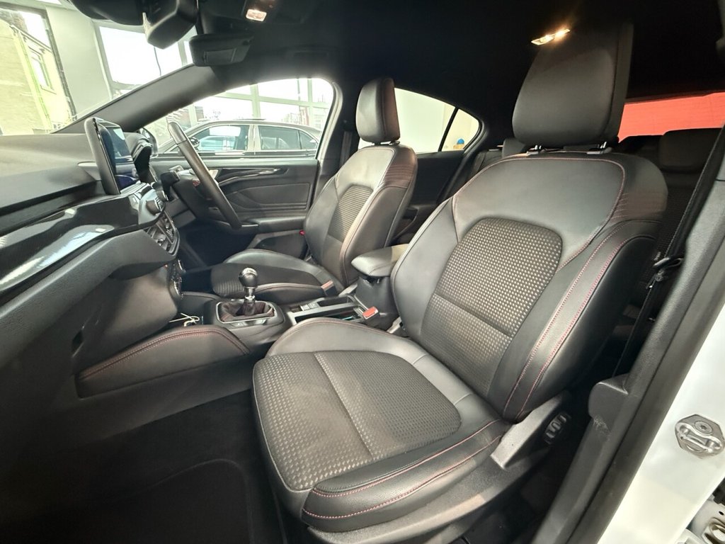 Used Ford Focus 2022 for sale - 76776662: Photo 17