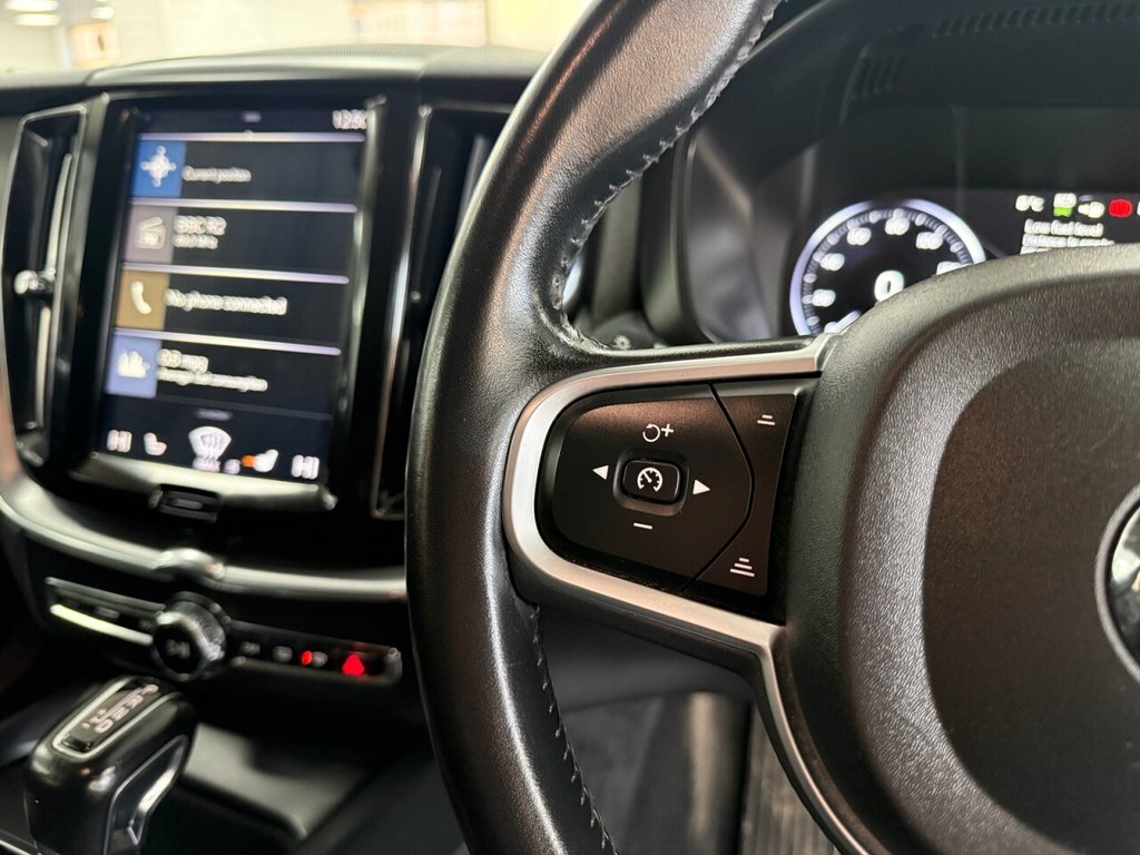 Used Volvo XC60 2018 for sale - 76797857: Photo 36