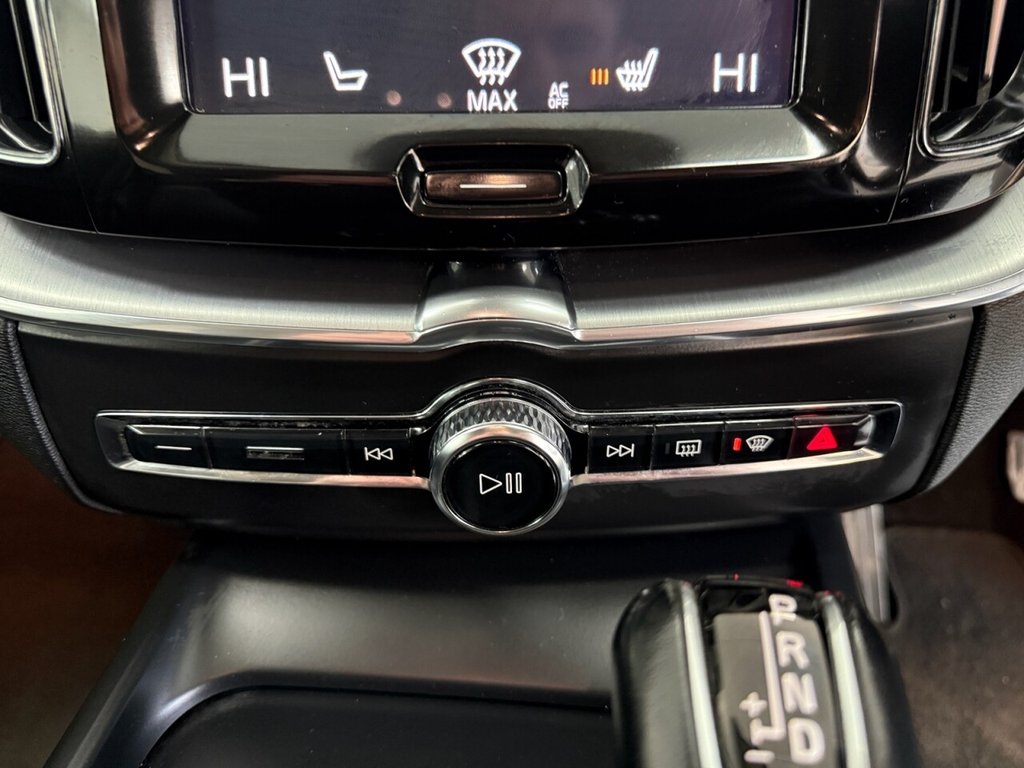 Used Volvo XC60 2018 for sale - 76797857: Photo 44