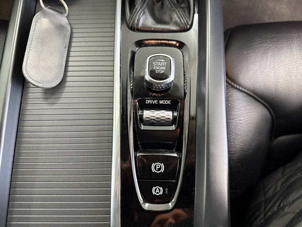 Used Volvo XC60 2018 for sale - 76797857: Photo 46