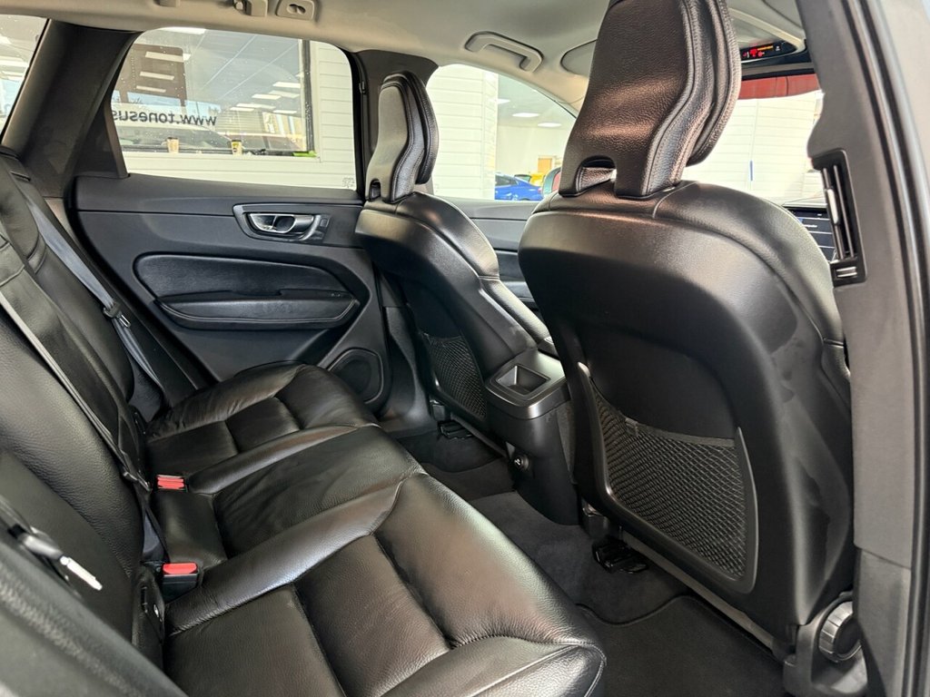 Used Volvo XC60 2018 for sale - 76797857: Photo 5