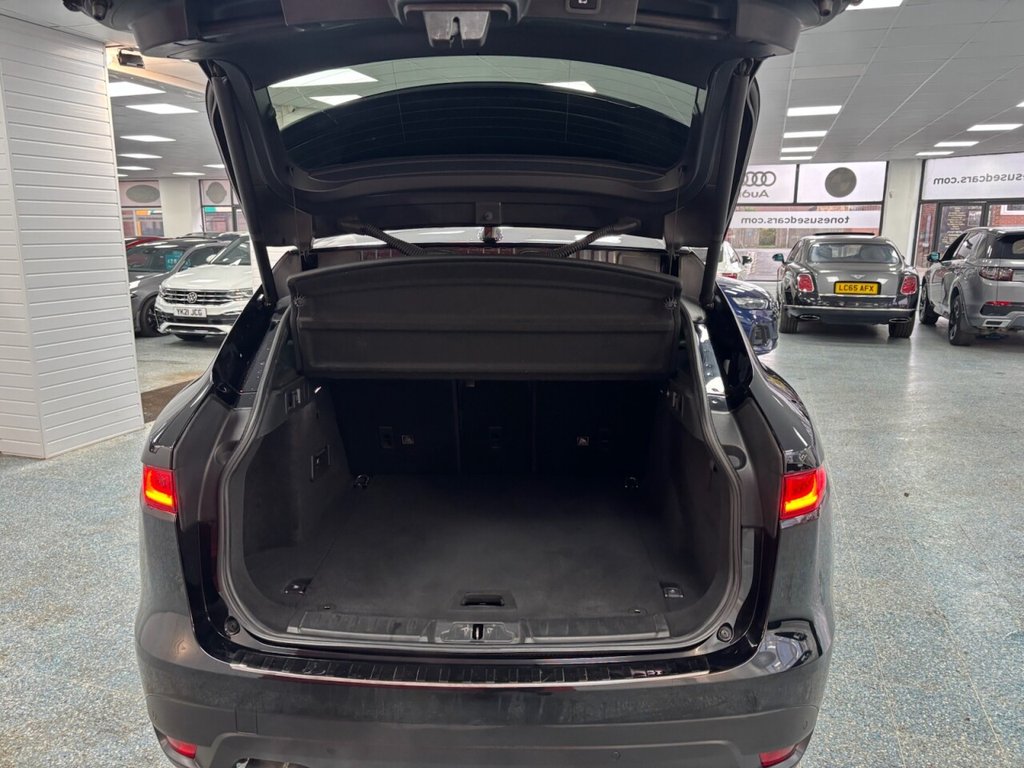 Used Jaguar F-Pace 2017 for sale - 77287644: Photo 19