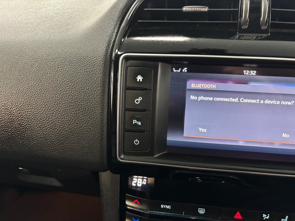 Used Jaguar F-Pace 2017 for sale - 77287644: Photo 40