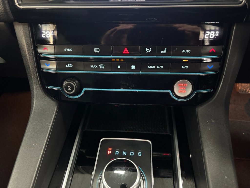 Used Jaguar F-Pace 2017 for sale - 77287644: Photo 44