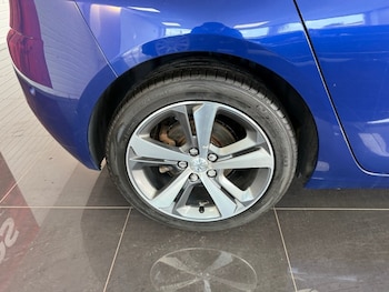 Used Peugeot 308 2018 for sale - 79258869: Photo