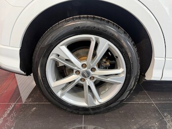 Used Audi Q3 2020 for sale - 77850327: Photo