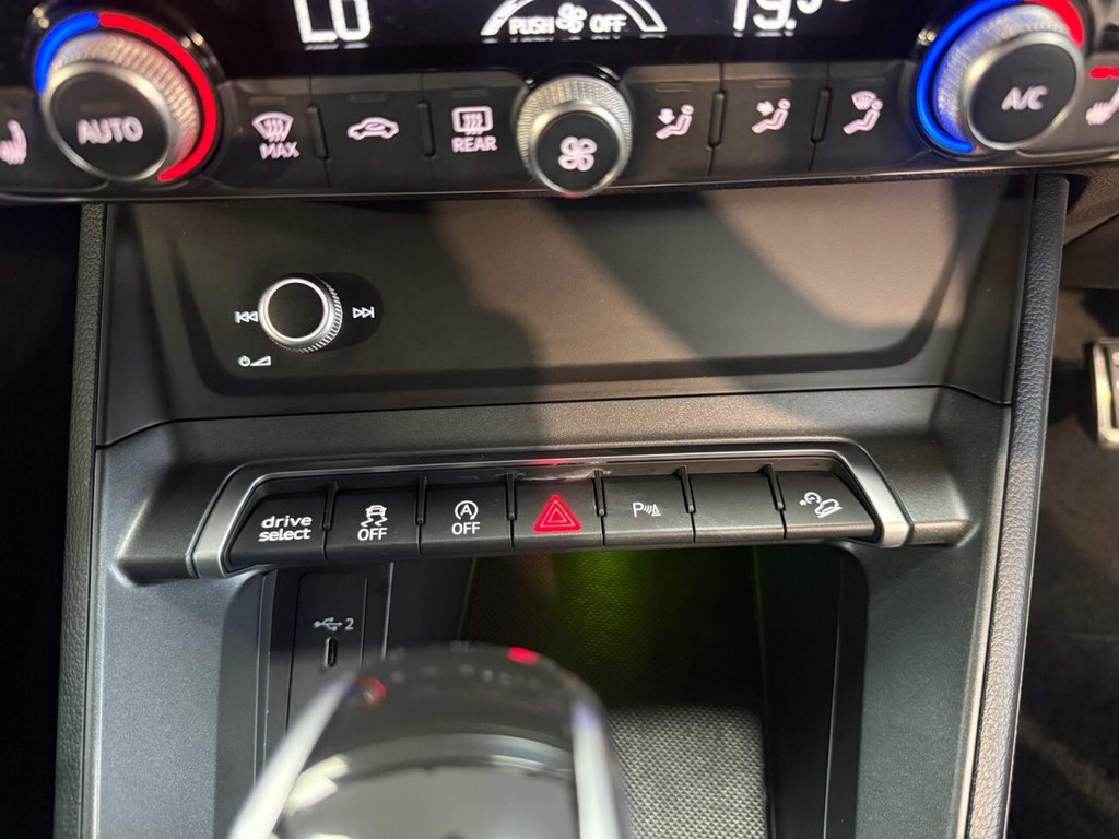 Used Audi Q3 2020 for sale - 77850327: Photo 45